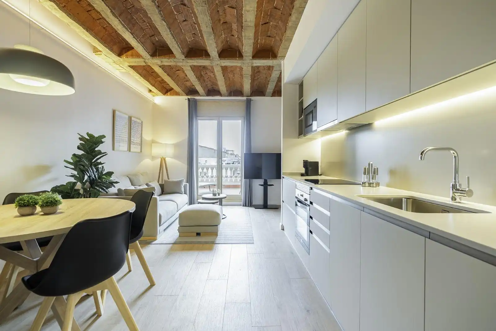 Piso em Dreta de l'Eixample — foto 4